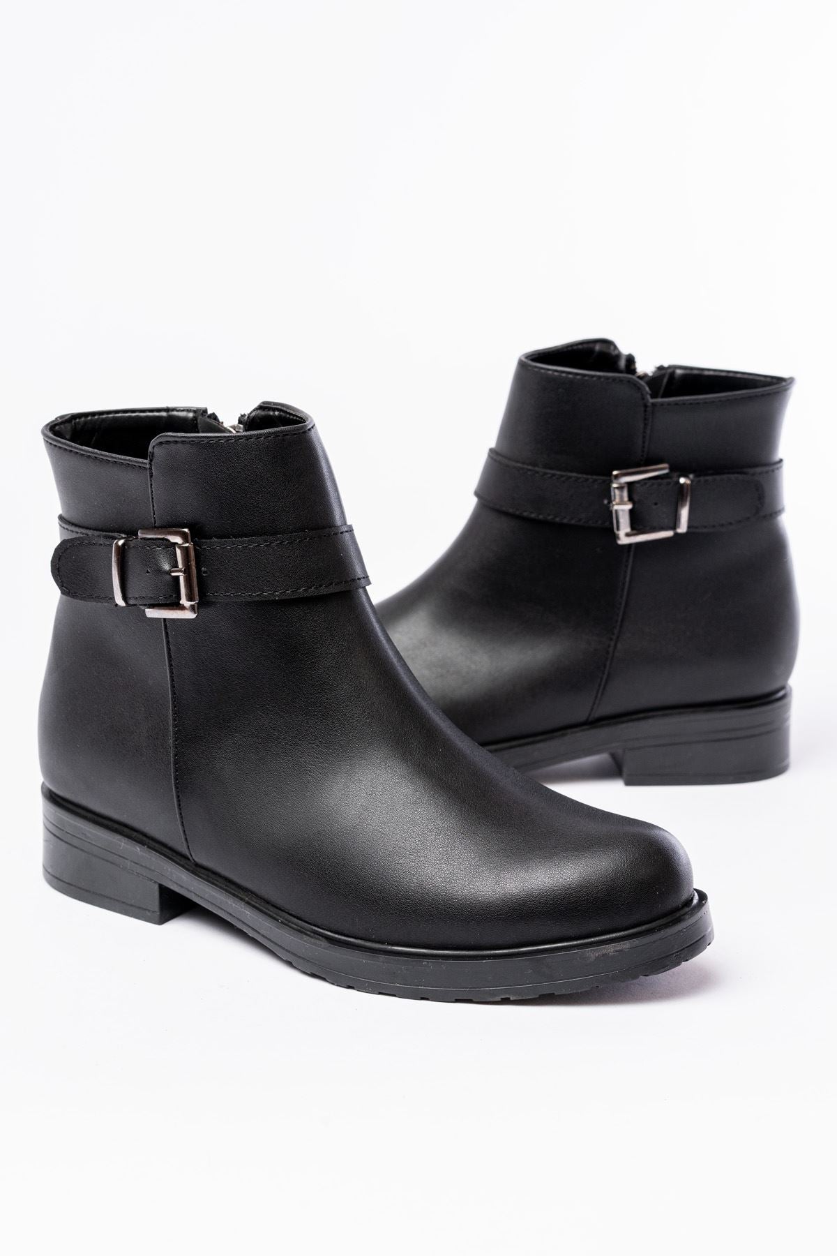 Ayakkabı Aşkı 165-204/1 Siyah Toka Aksesuarlı Fermuarlı Günlük Kadın Bot - Ayakkabı Aşkı