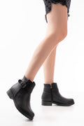 Ayakkabı Aşkı 165-204/1 Siyah Toka Aksesuarlı Fermuarlı Günlük Kadın Bot - Ayakkabı Aşkı