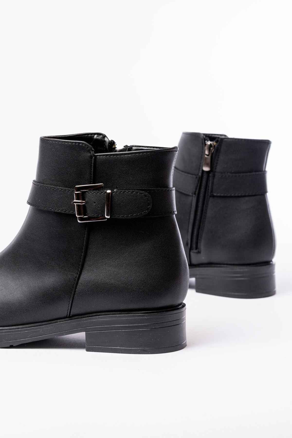 Ayakkabı Aşkı 165-204/1 Siyah Toka Aksesuarlı Fermuarlı Günlük Kadın Bot