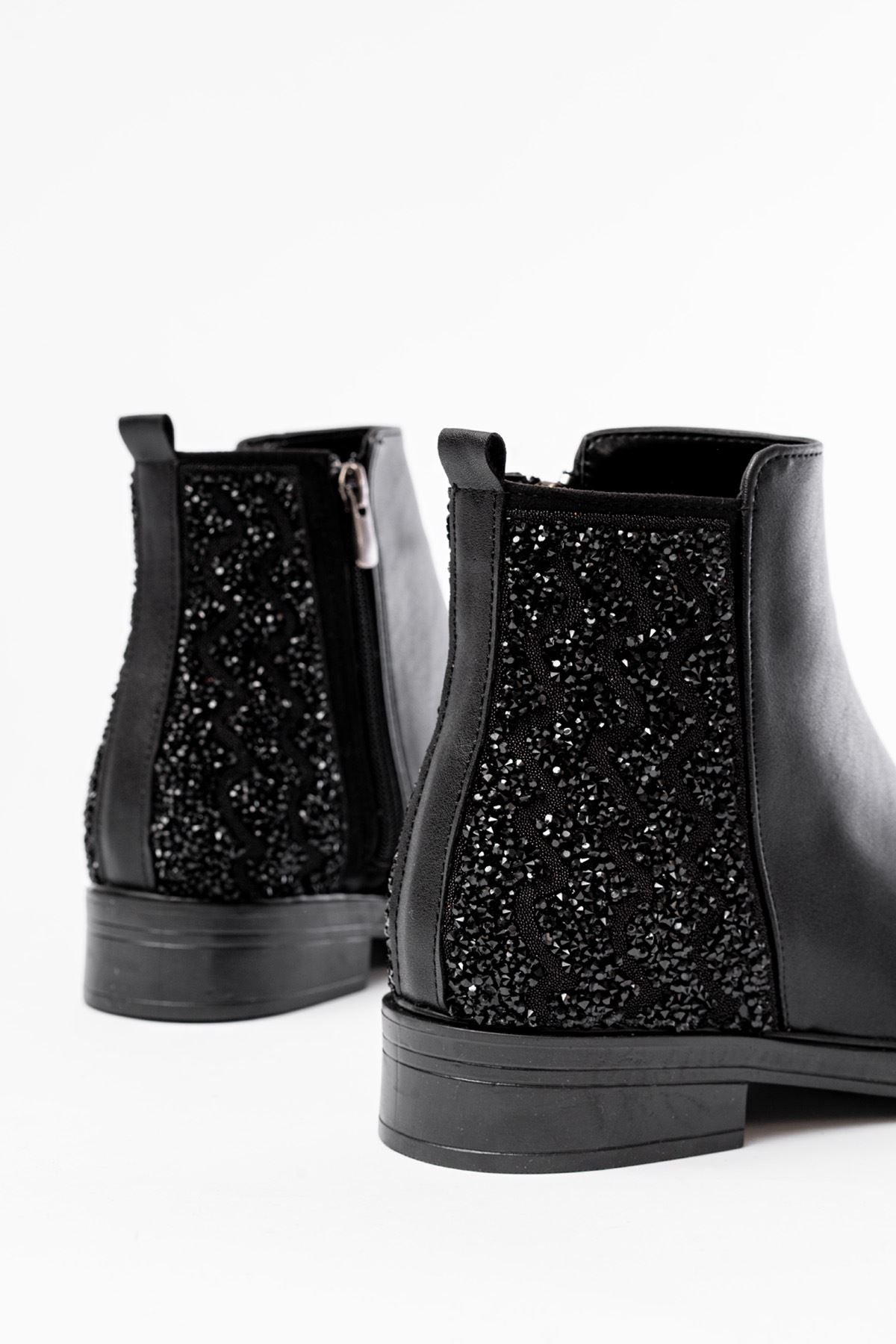 Ayakkabı Aşkı Siyah Taş Aksesuarlı Fermuarlı Günlük Kadın Bot