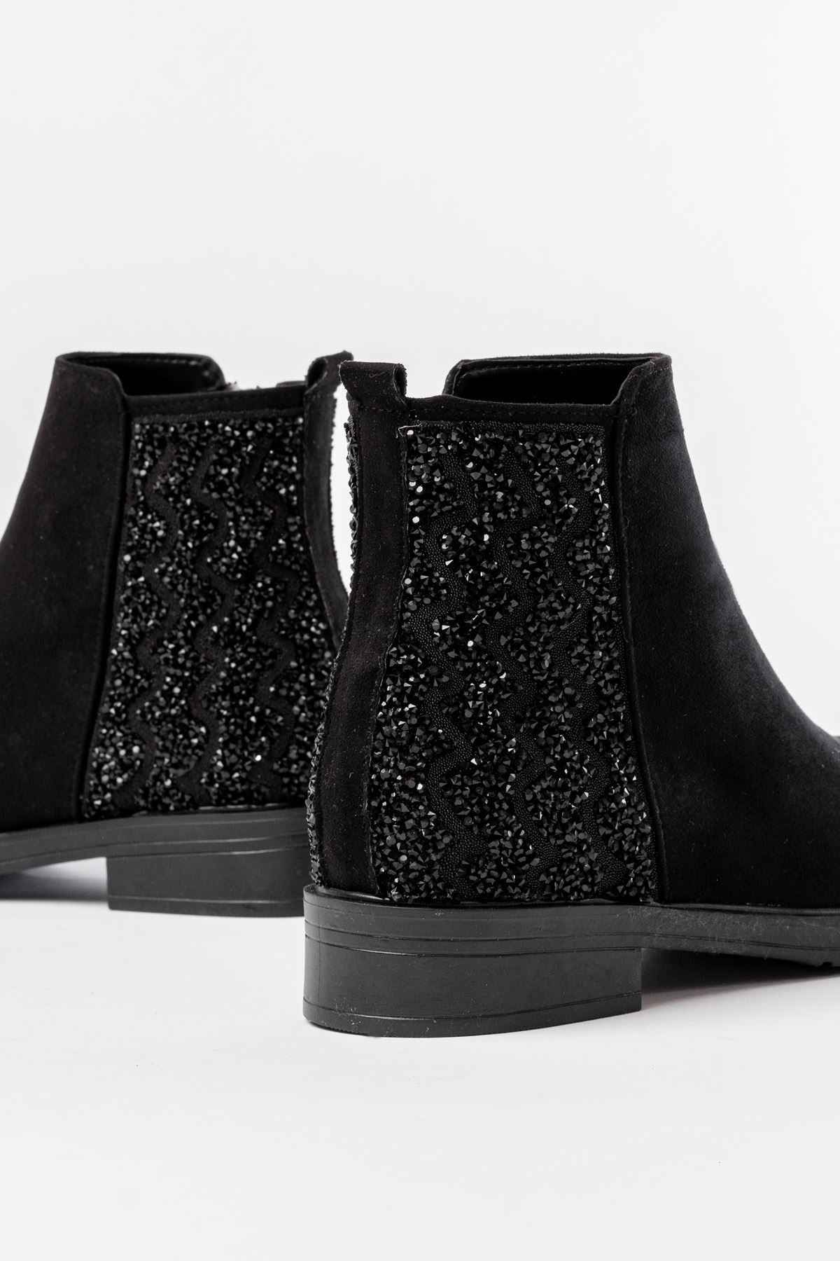 Ayakkabı Aşkı 165-212 Siyah Süet Taş Aksesuarlı Fermuarlı Günlük Kadın Bot