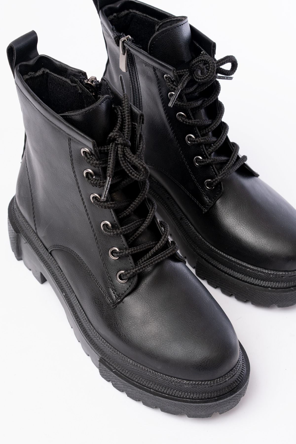 Ayakkabı Aşkı Siyah Bağcıklı Fermuarlı Günlük Kadın Bot - Ayakkabı Aşkı