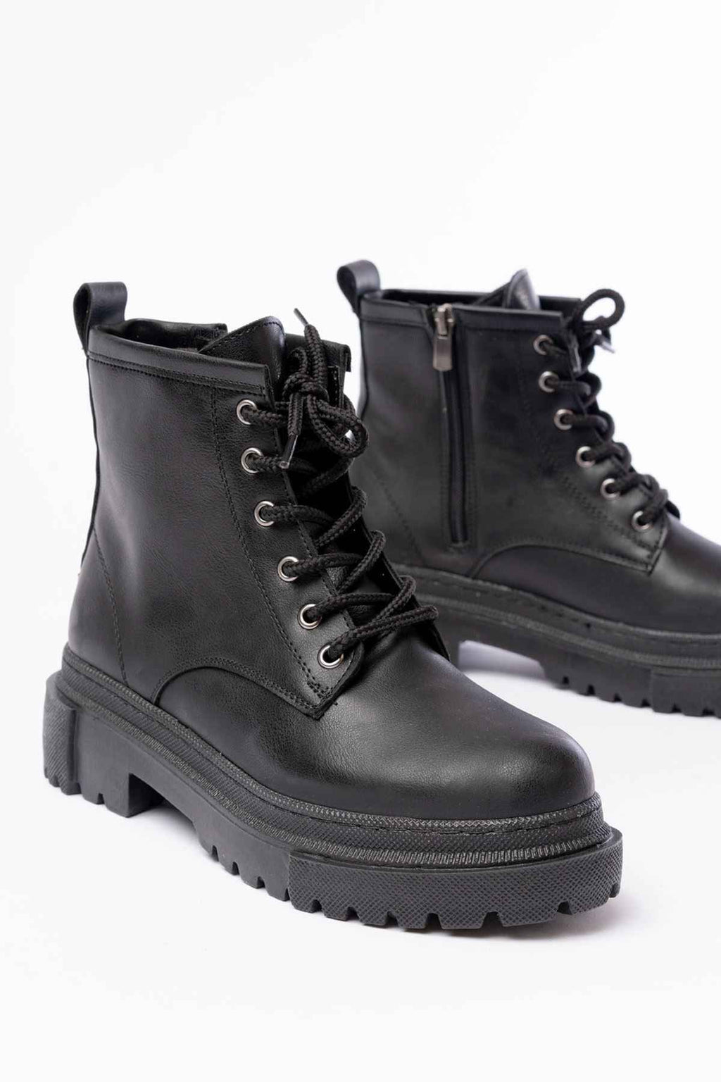 Ayakkabı Aşkı 812-296 Siyah Bağcıklı Fermuarlı Günlük Kadın Bot