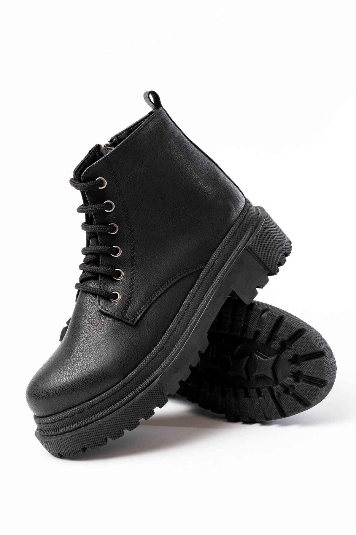 Ayakkabı Aşkı 812-2129 Siyah Bağcıklı Fermuarlı Günlük Kadın Bot