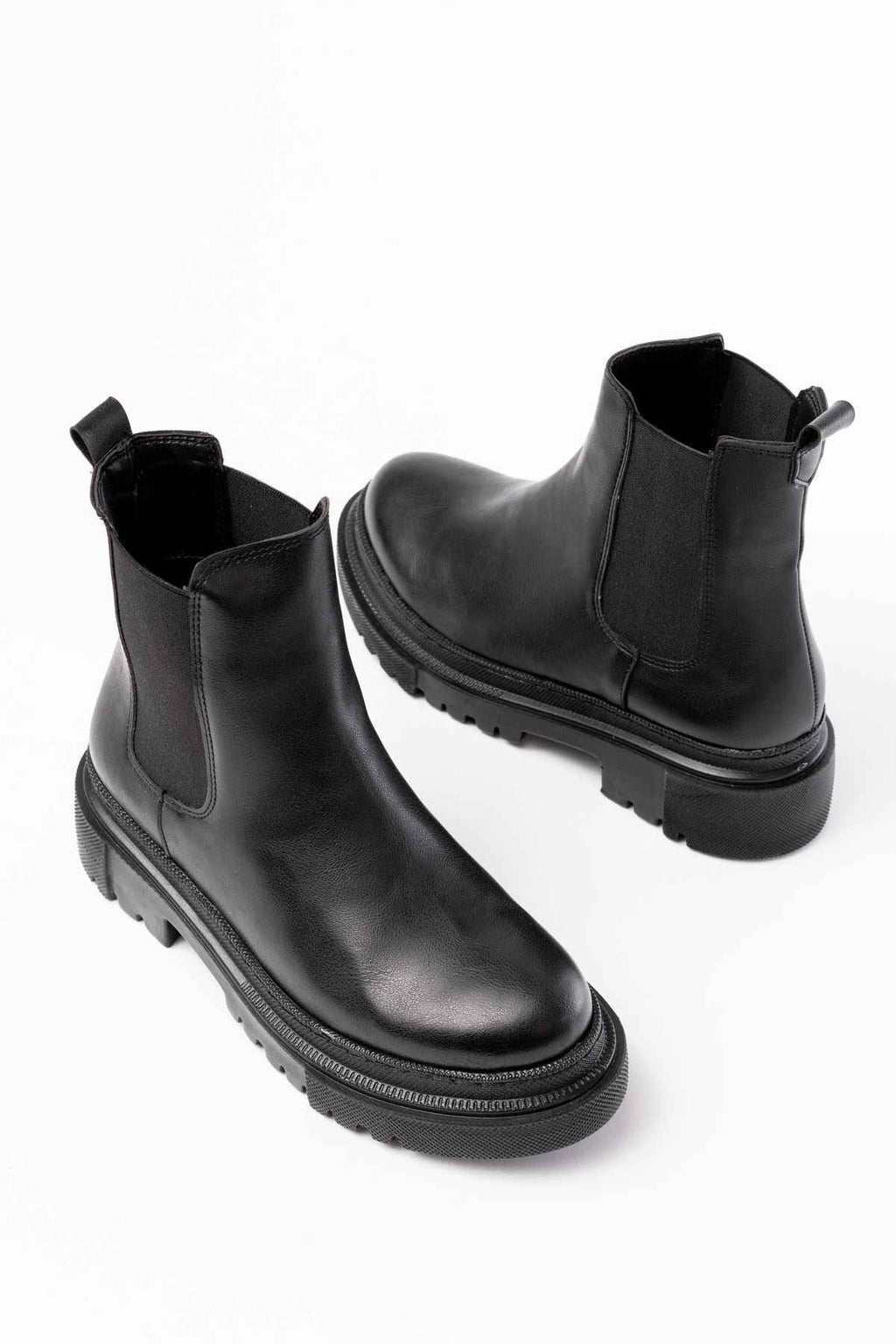 Ayakkabı Aşkı 812-2137 Siyah Lastikli Günlük Kadın Bot