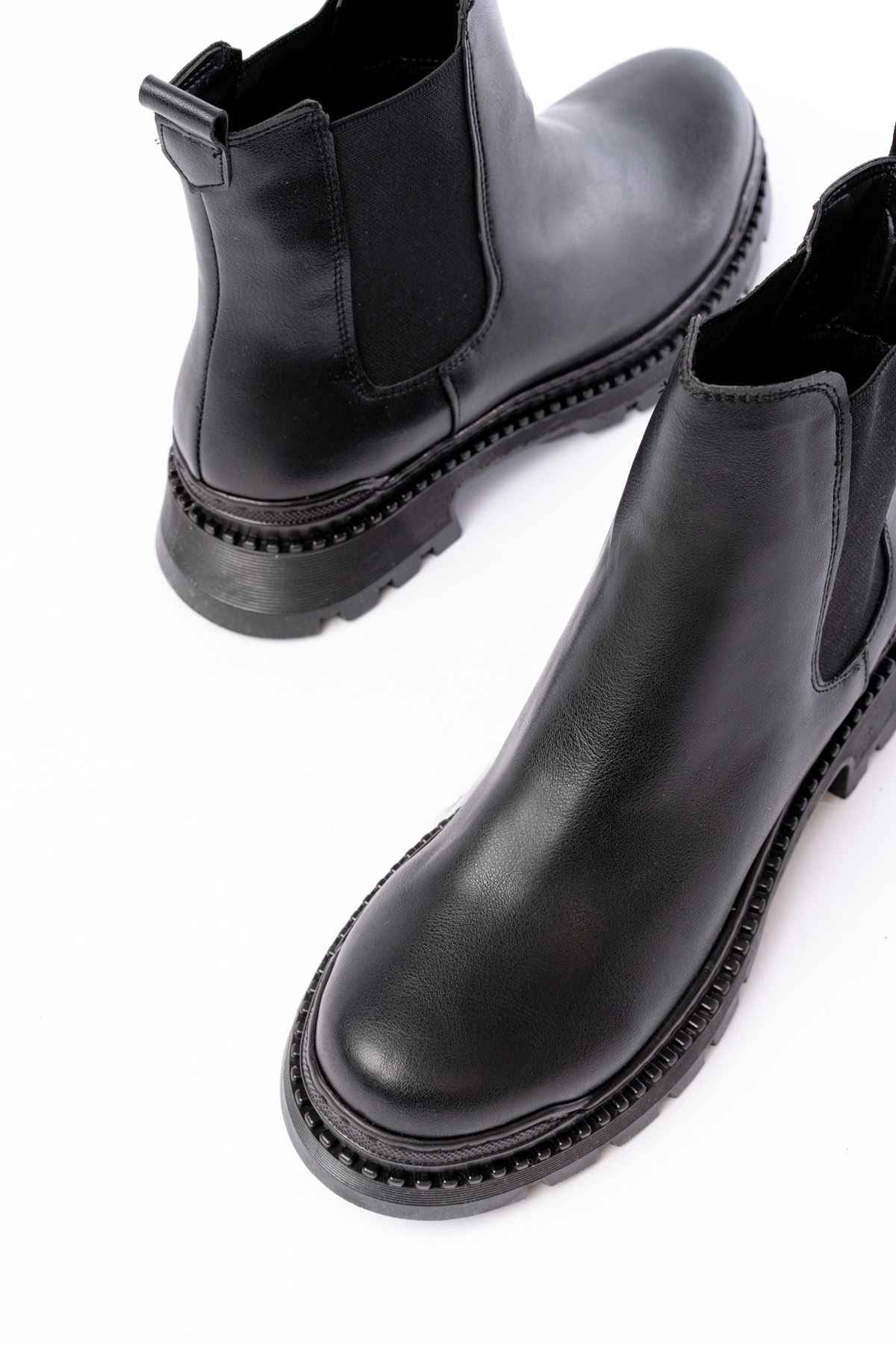 Ayakkabı Aşkı 2051-2137 Siyah Lastikli Günlük Kadın Bot