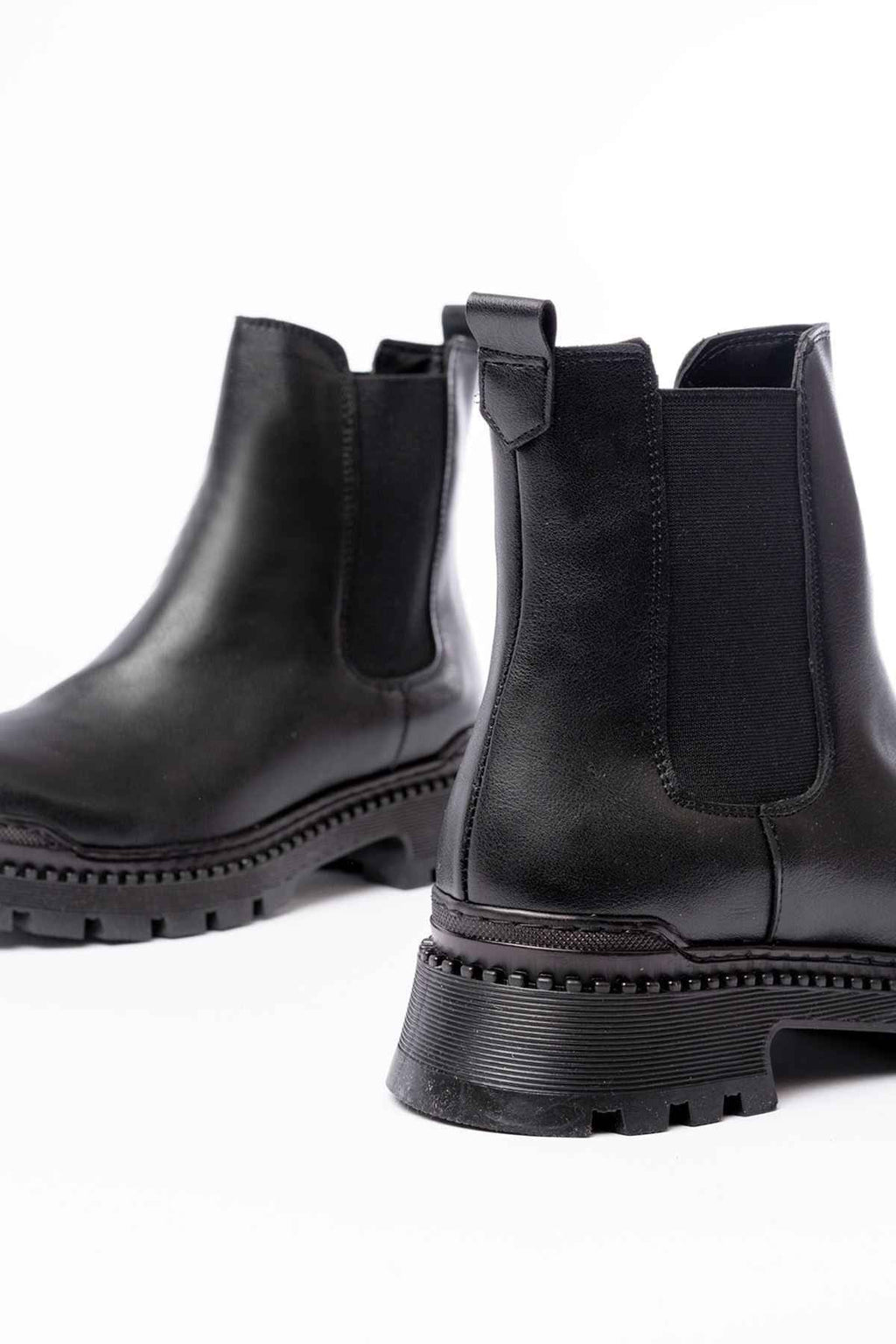 Ayakkabı Aşkı 2051-2137 Siyah Lastikli Günlük Kadın Bot