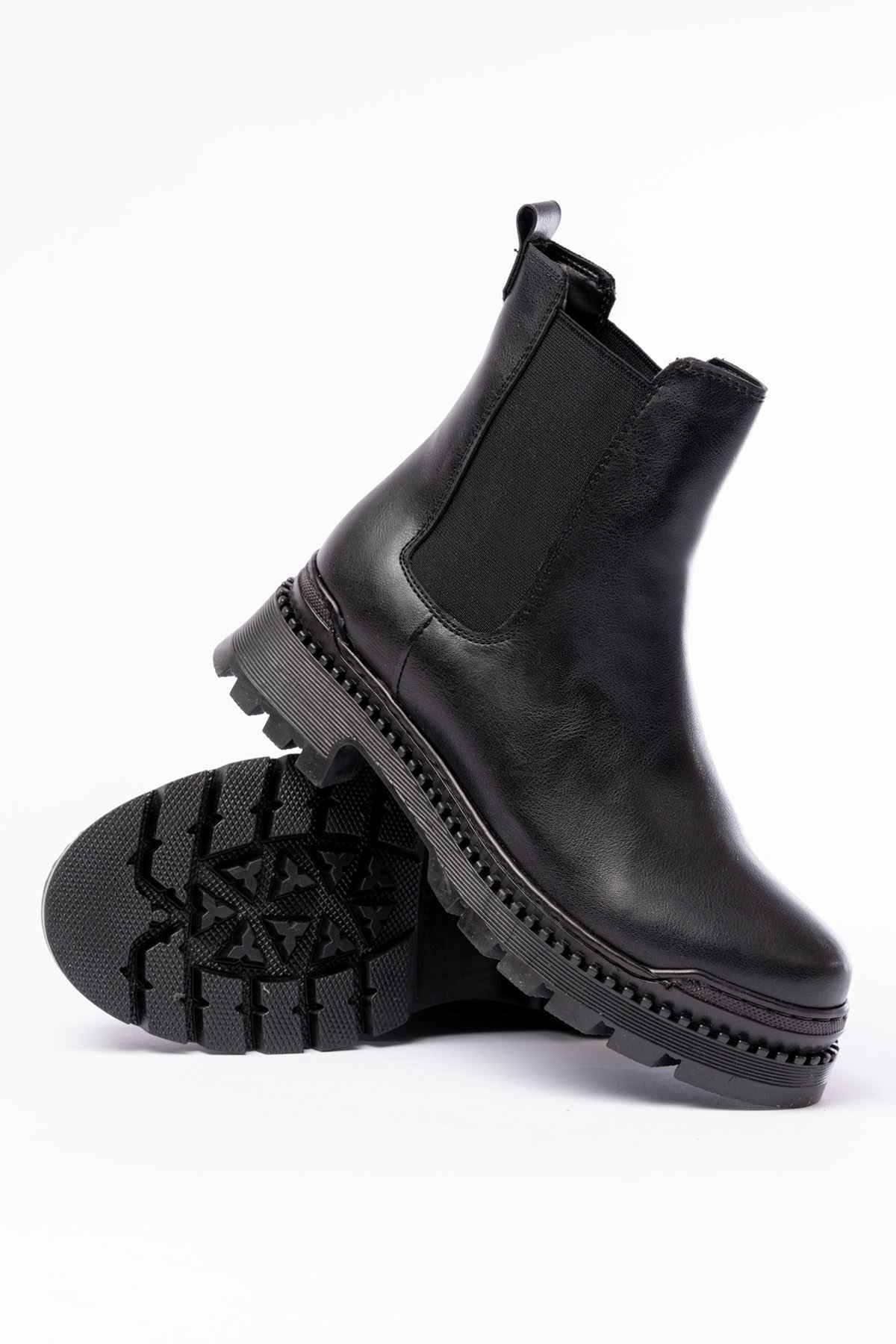 Ayakkabı Aşkı 2051-2137 Siyah Lastikli Günlük Kadın Bot