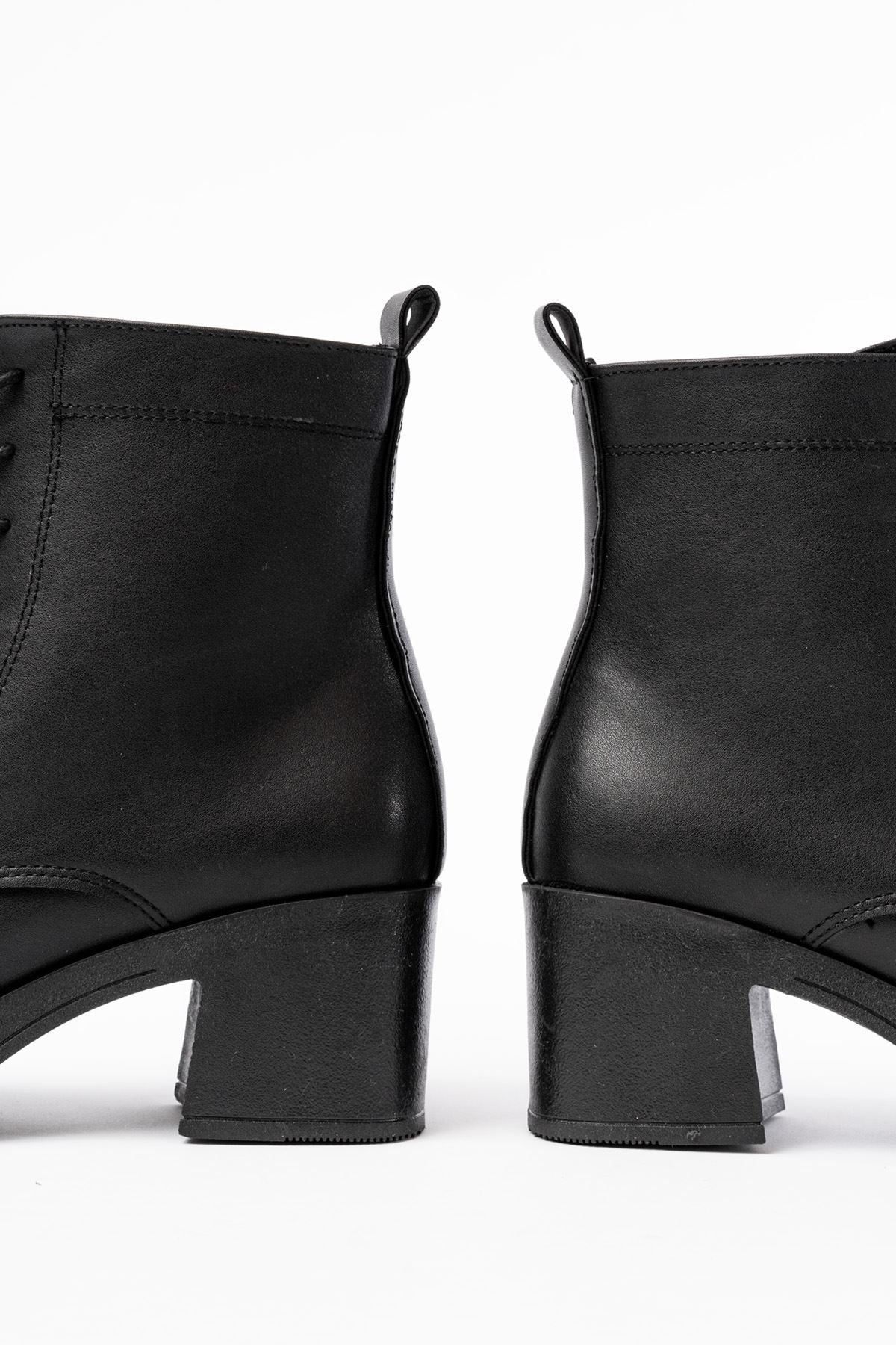 Ayakkabı Aşkı Siyah Bağcıklı Fermuarlı Kalın Topuklu Günlük Kadın Bot - Ayakkabı Aşkı