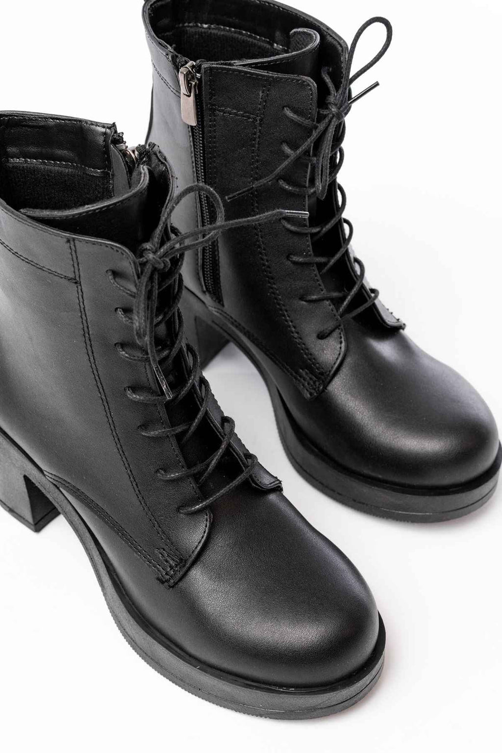 Ayakkabı Aşkı 5109-3025 Siyah Bağcıklı Fermuarlı Kalın Topuklu Günlük Kadın Bot