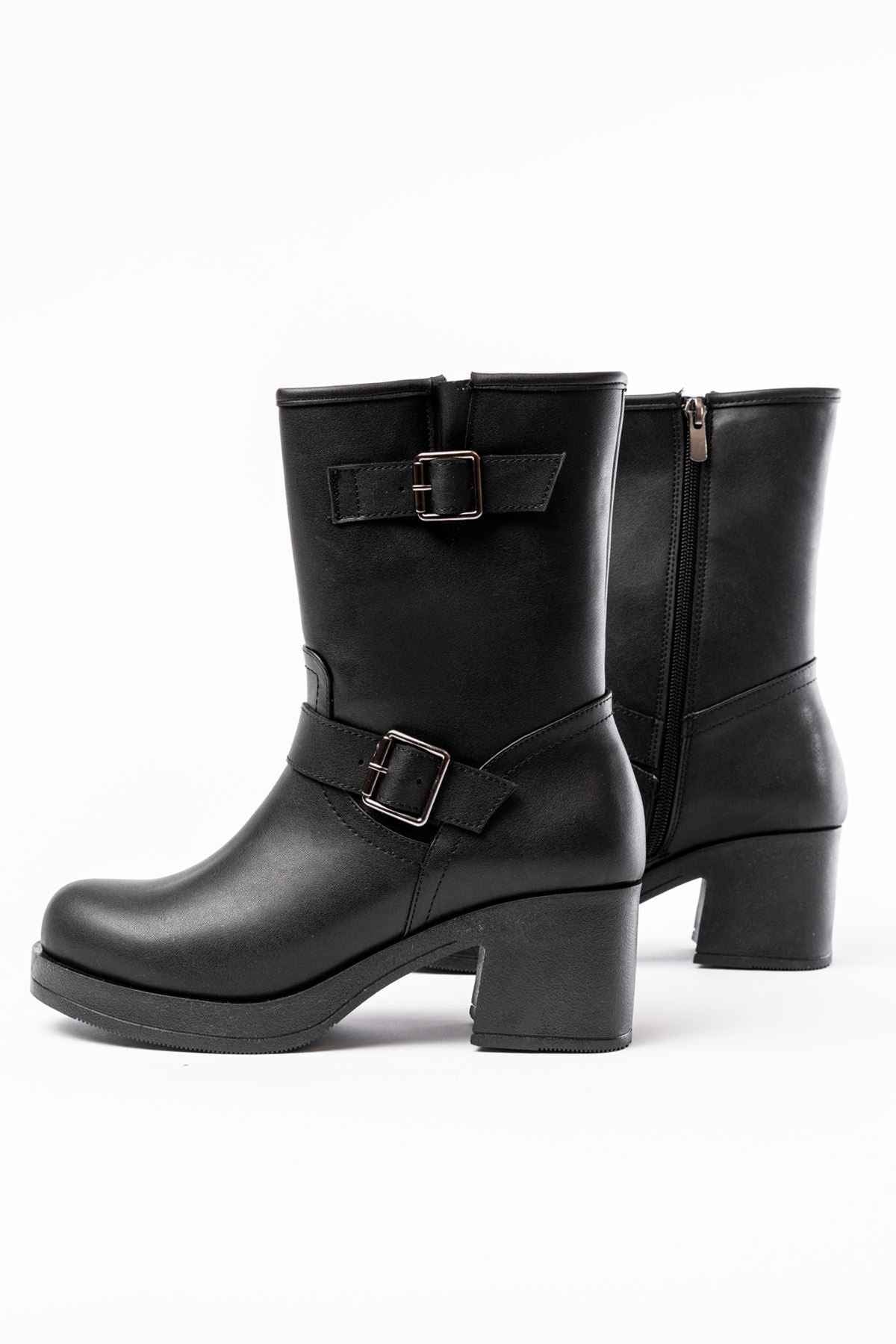 Ayakkabı Aşkı 5109-3043 Siyah Toka Aksesuarlı Fermuarlı Kalın Topuklu Günlük Kadın Bot