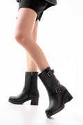 Ayakkabı Aşkı 5109-3043 Siyah Toka Aksesuarlı Fermuarlı Kalın Topuklu Günlük Kadın Bot