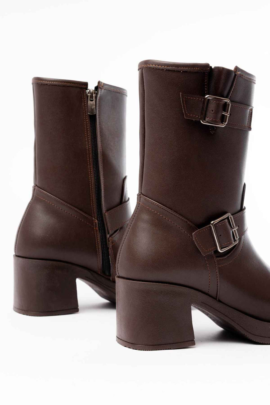 Ayakkabı Aşkı 5109-3043 Kahverengi Toka Aksesuarlı Fermuarlı Kalın Topuklu Günlük Kadın Bot