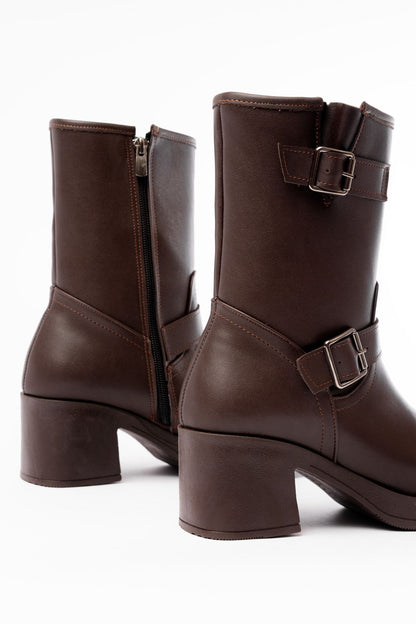 Ayakkabı Aşkı Kahverengi Toka Aksesuarlı Fermuarlı Kalın Topuklu Günlük Kadın Bot