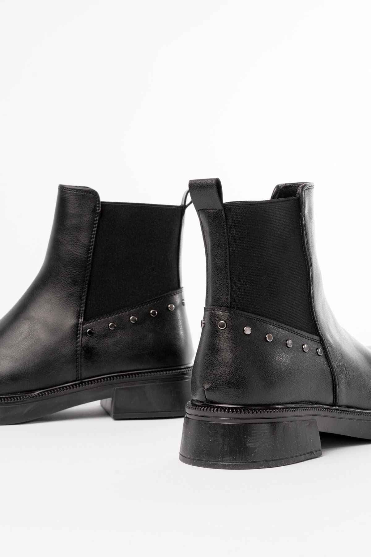 Ayakkabı Aşkı 02-2005 Siyah Lastikli Günlük Kadın Bot