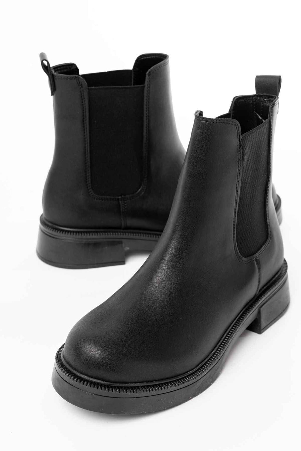 Ayakkabı Aşkı 02-2137 Siyah Lastikli Günlük Kadın Bot