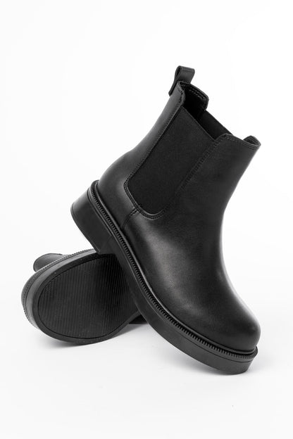 02-2137 Siyah Lastikli Günlük Kadın Bot - Siyah