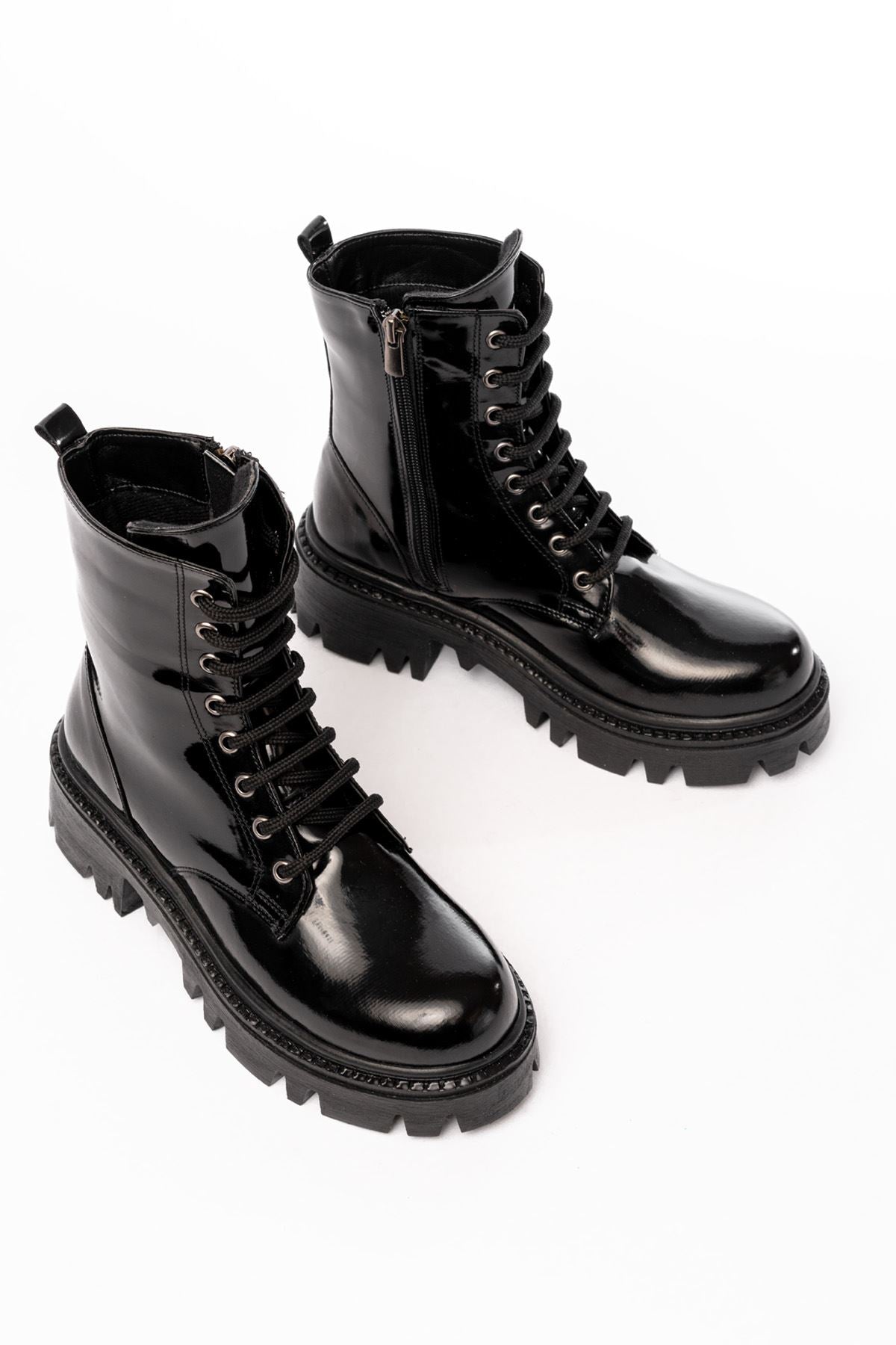 868-356 Siyah Rugan Bağcıklı Fermuarlı Günlük Kadın Bot - Siyah