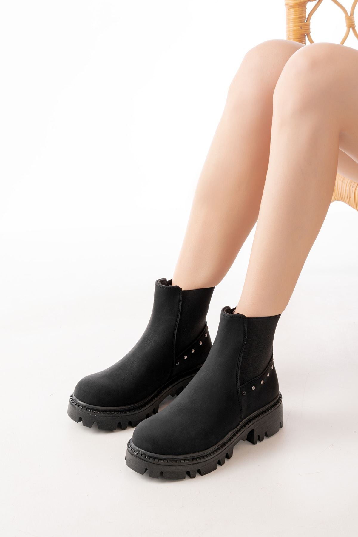 Ayakkabı Aşkı Siyah Zümrüt Lastikli Günlük Kadın Bot