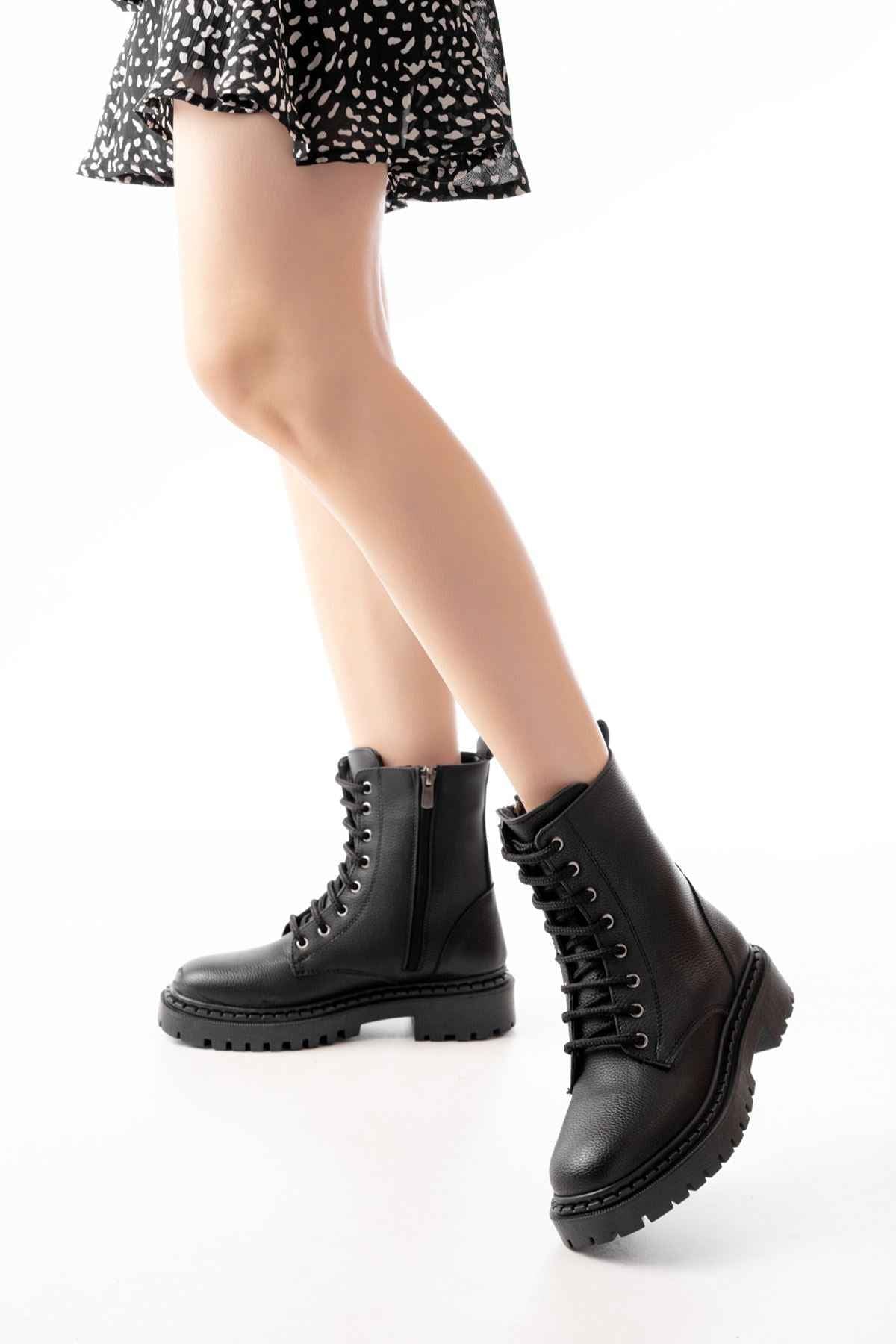 Ayakkabı Aşkı 1101-2289 Siyah Luna Bağcıklı Fermuarlı Günlük Kadın Bot