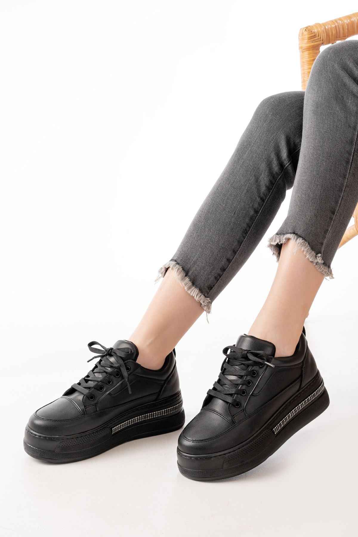Ayakkabı Aşkı Fln-1999 Siyah Bağcıklı Taban Taş Aksesuarlı Günlük Spor Ayakkabı