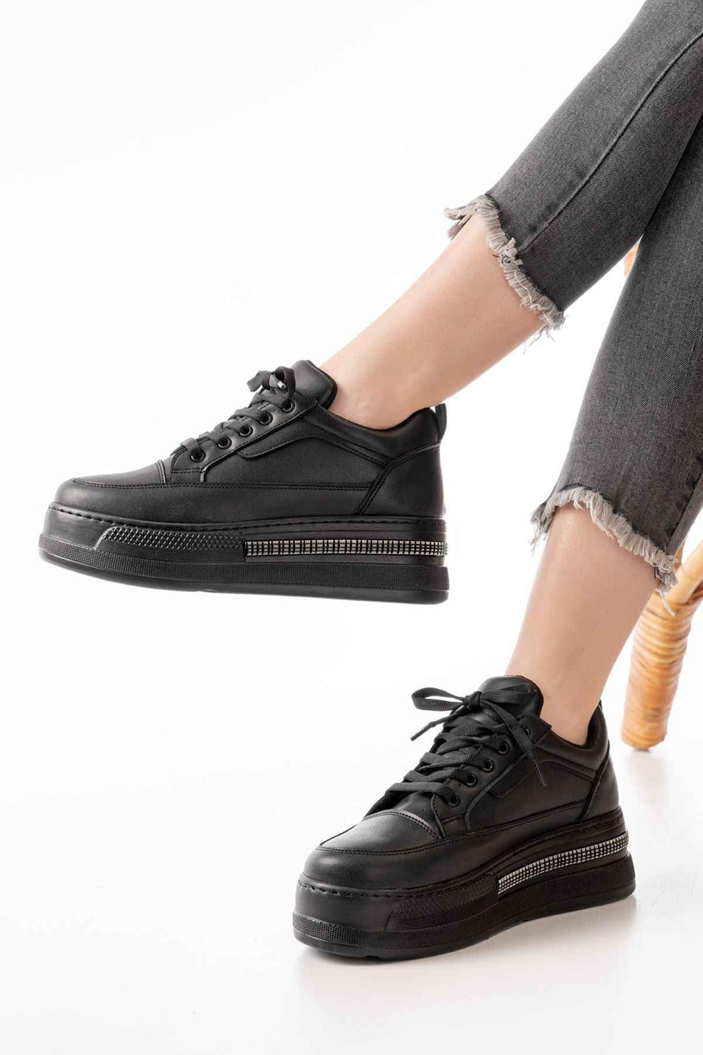 Ayakkabı Aşkı Fln-1999 Siyah Bağcıklı Taban Taş Aksesuarlı Günlük Spor Ayakkabı