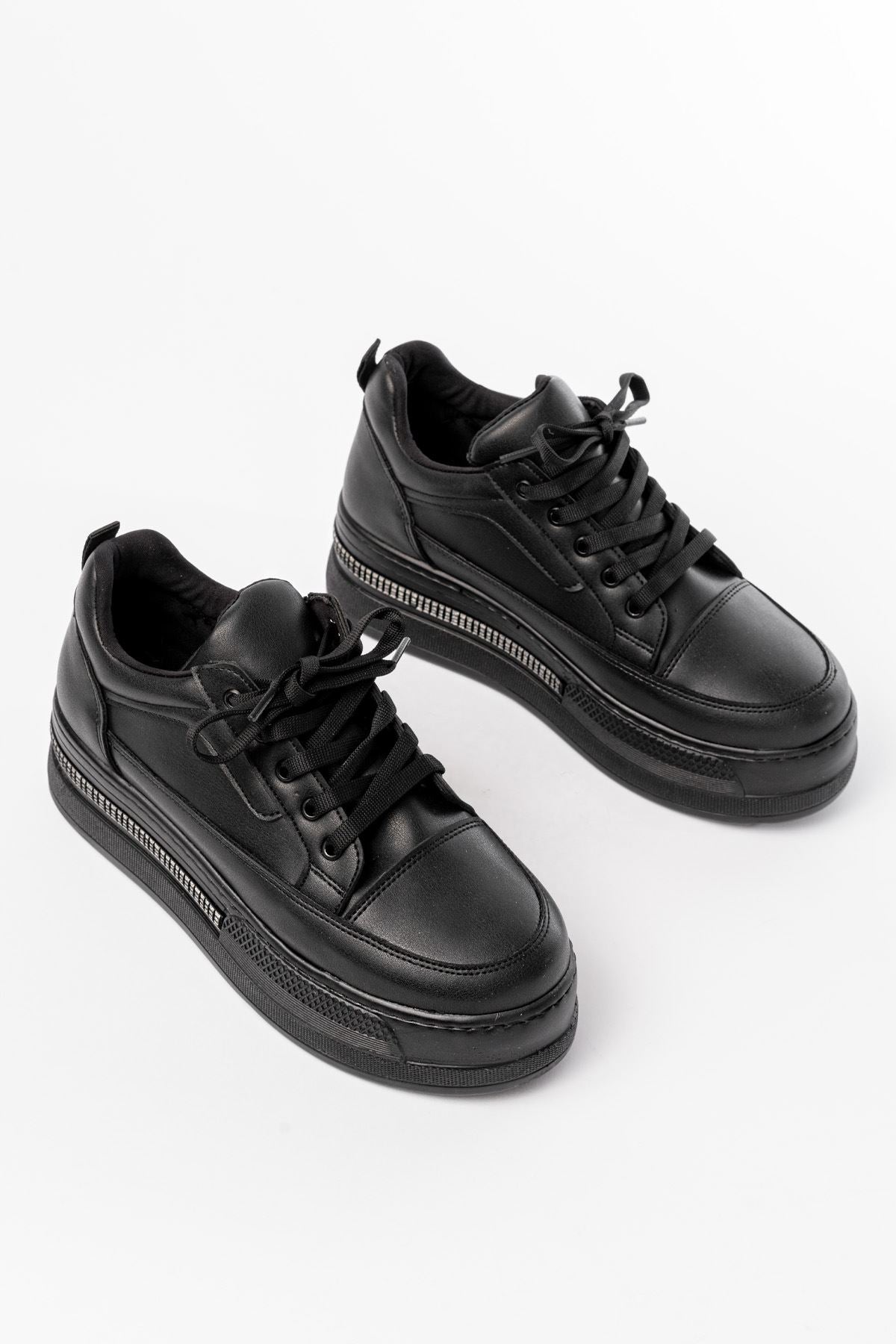 Ayakkabı Aşkı Siyah Bağcıklı Taban Taş Aksesuarlı Günlük Spor Ayakkabı