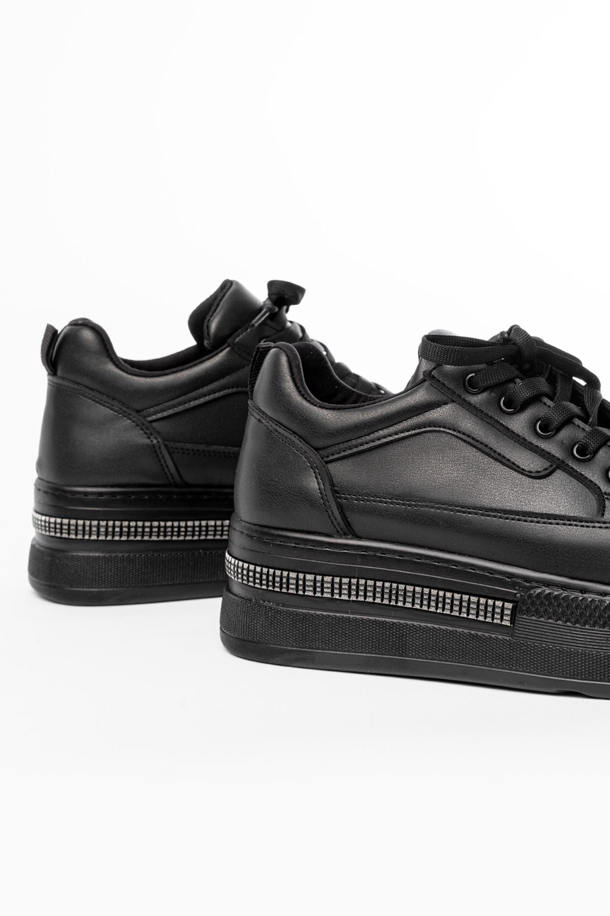 Ayakkabı Aşkı Siyah Bağcıklı Taban Taş Aksesuarlı Günlük Spor Ayakkabı