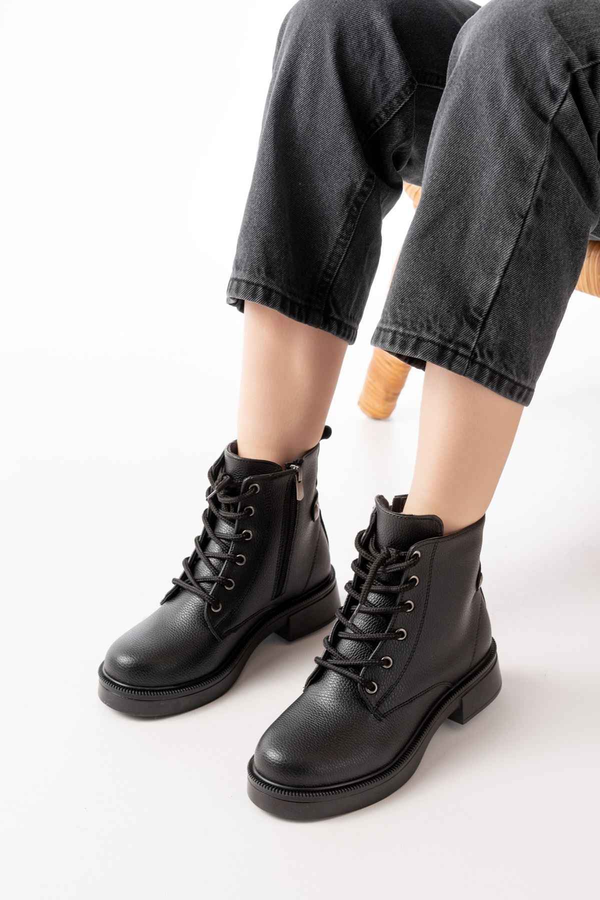 Ayakkabı Aşkı 02-2003 Siyah Galata Bağcıklı Fermuarlı Günlük Kadın Bot