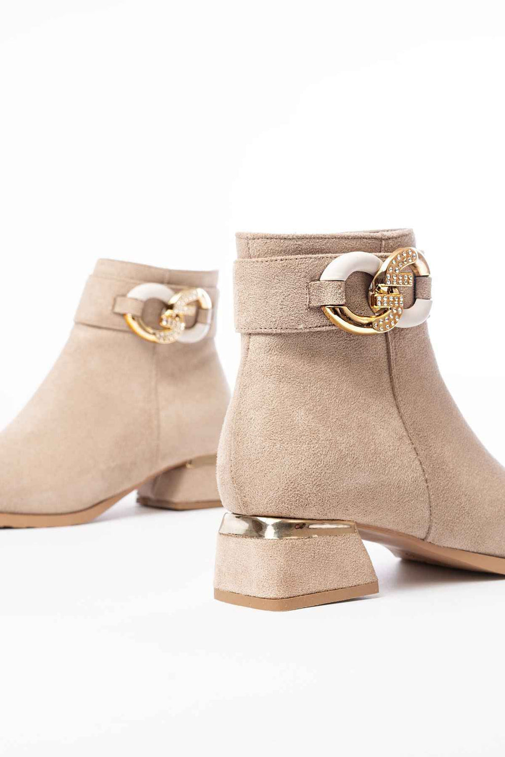 Ayakkabı Aşkı Rm-504 Bej Süet Toka Aksesuarlı Topuklu Fermuarlı Günlük Kadın Bot