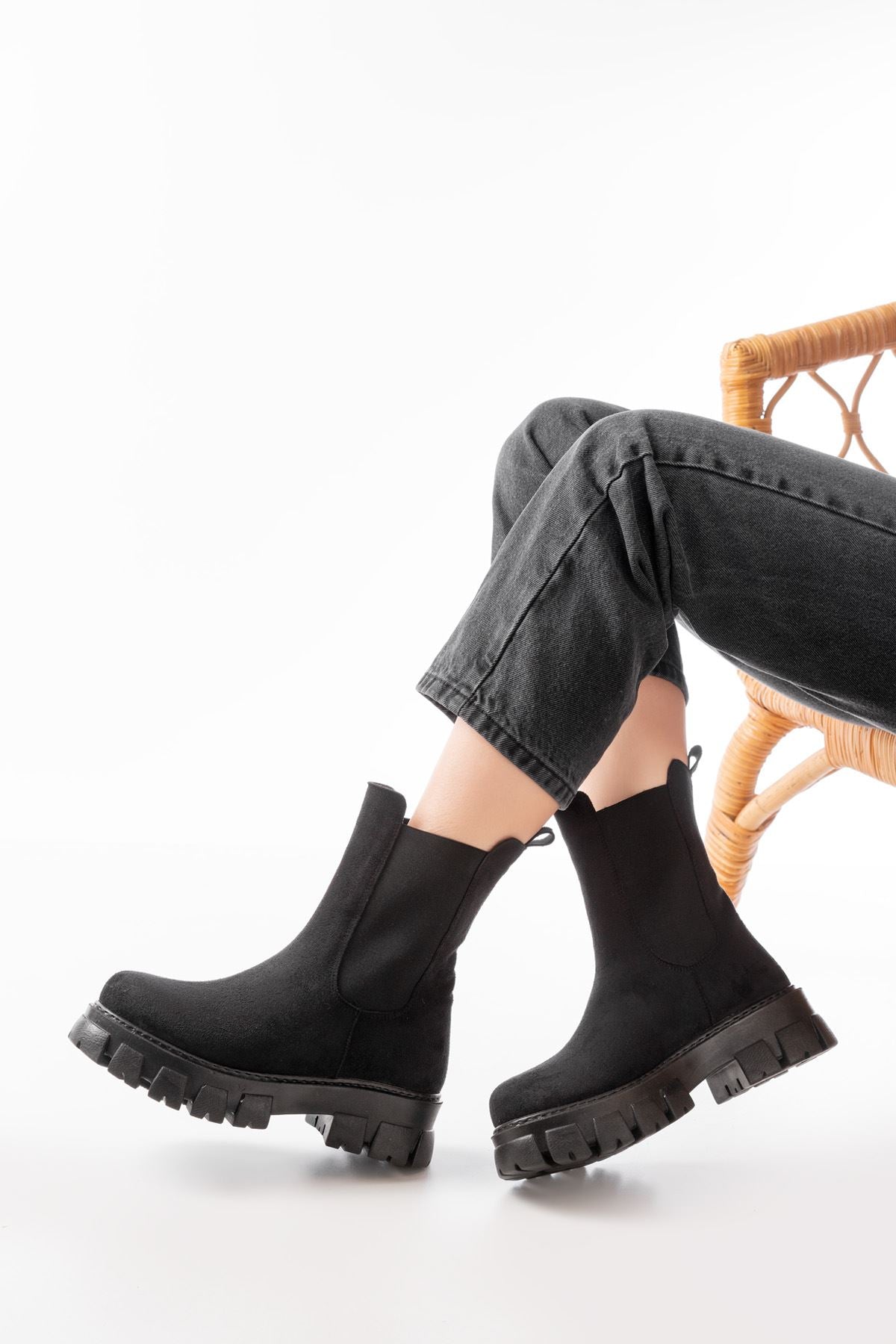 Ayakkabı Aşkı Siyah Süet Yüksek Tabanlı Lastikli Günlük Kadın Bot