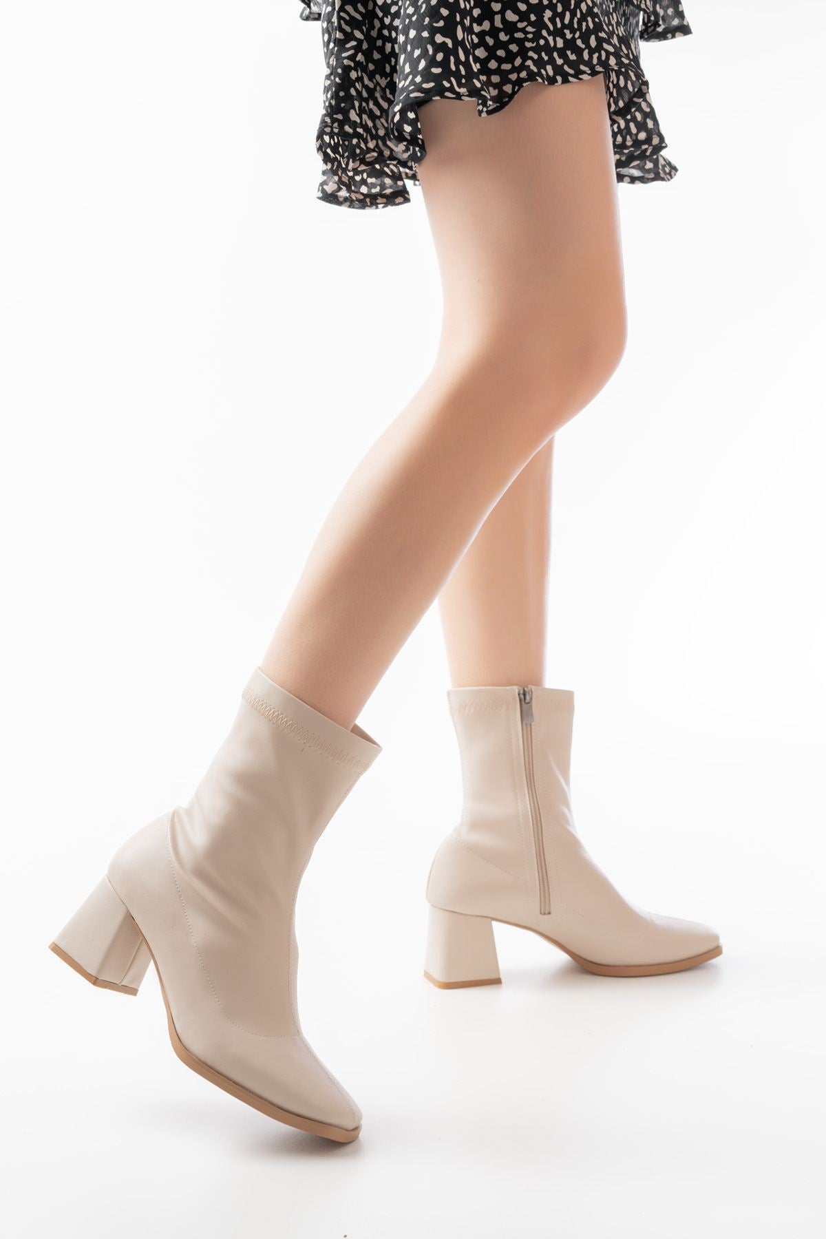 Ayakkabı Aşkı Streç Bej Topuklu Fermuarlı Kadın Bot