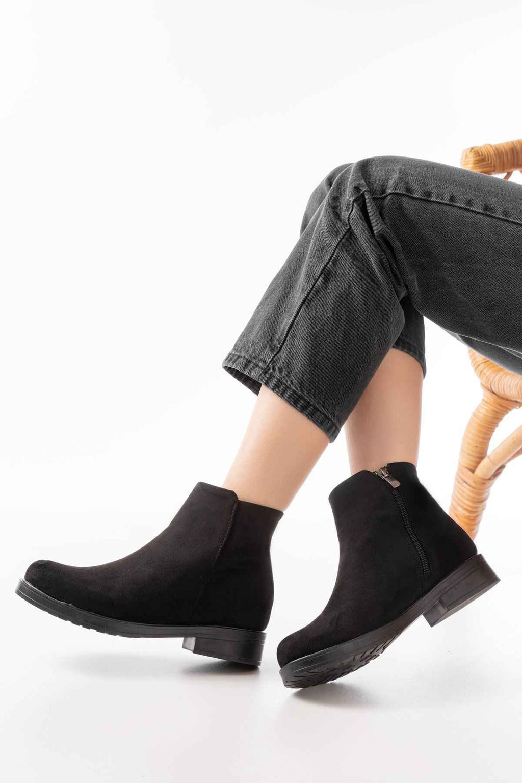 Ayakkabı Aşkı 165-204 Siyah Süet Fermuarlı Günlük Kadın Bot