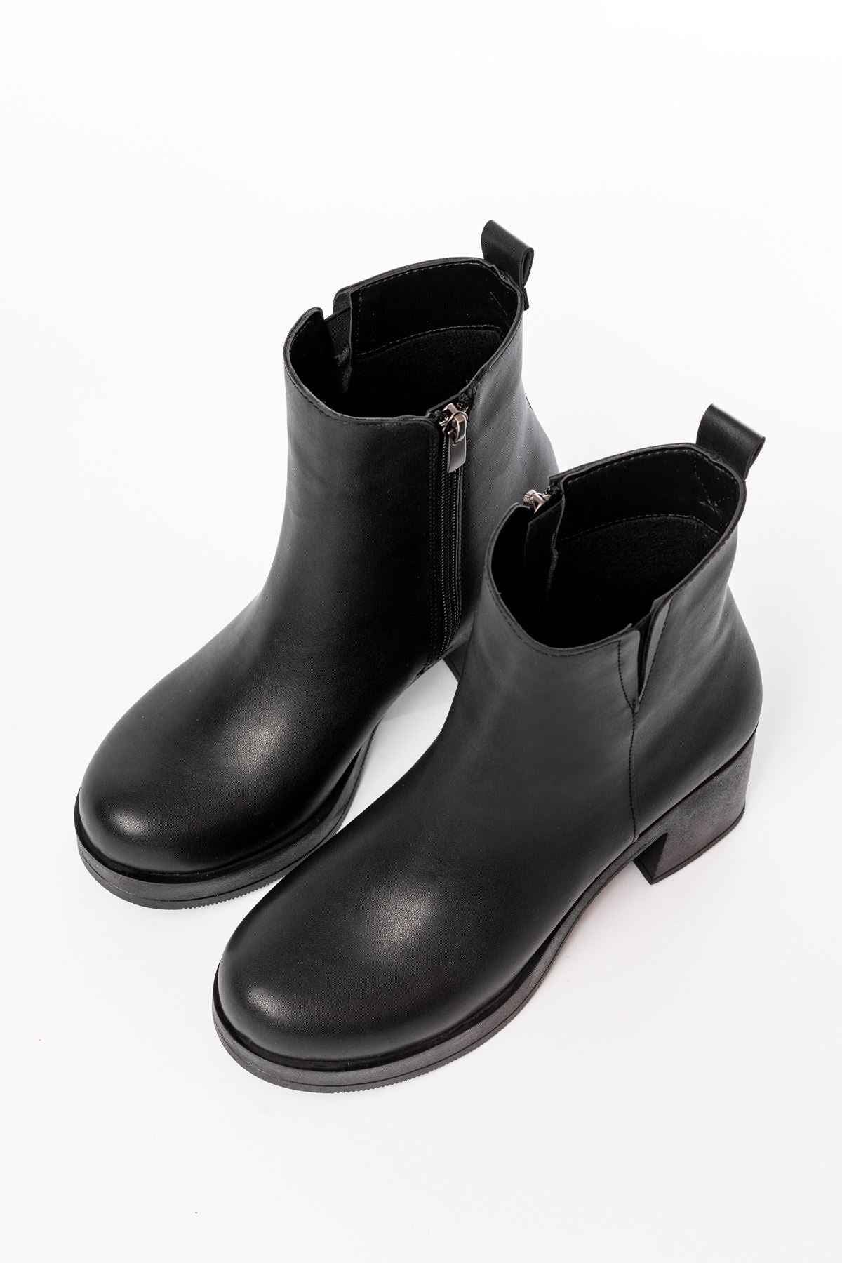 Ayakkabı Aşkı 5109-3057 Siyah Lastikli Fermuarlı Kalın Topuklu Günlük Kadın Bot