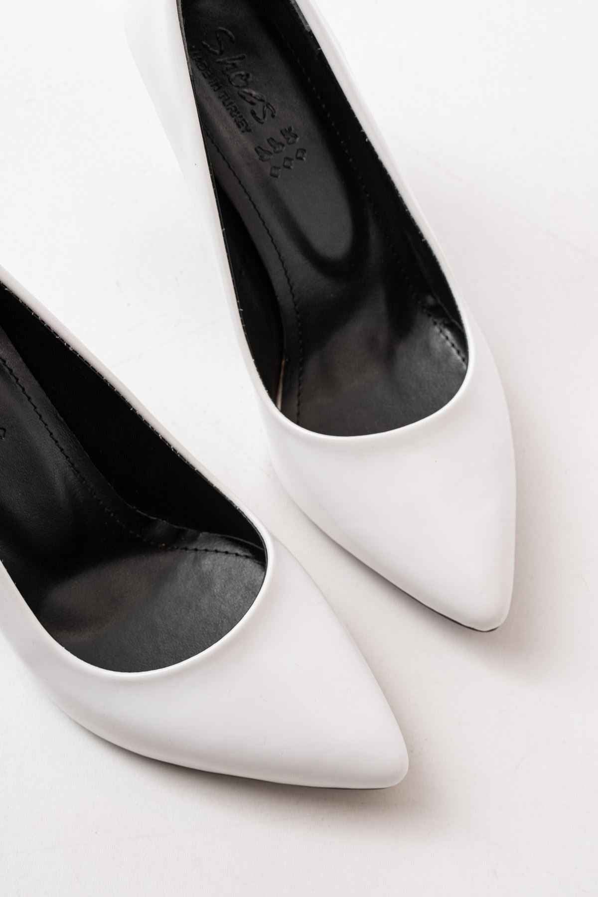 Ayakkabı Aşkı St-001 Beyaz Rugan Günlük 9 Cm Topuklu Bayan Stiletto Ayakkabı