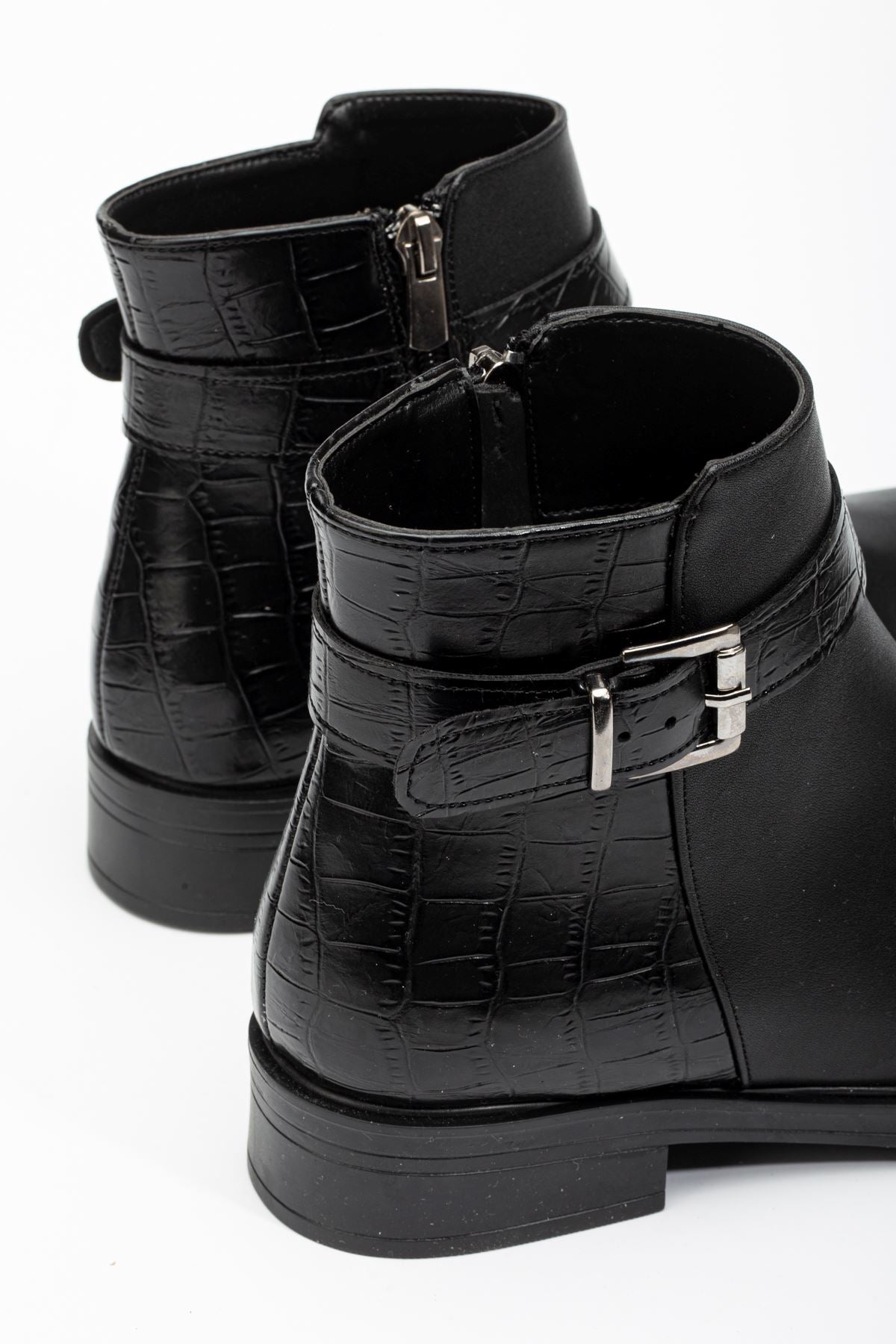 Ayakkabı Aşkı 165-204/1 Siyaha Kroko Toka Aksesuarlı Fermuarlı Günlük Kadın Bot