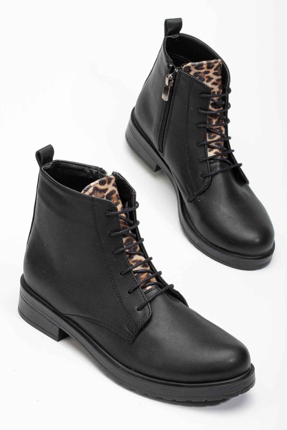 Ayakkabı Aşkı 165-225 Siyaha Leopar Bağcıklı Fermuarlı Günlük Kadın Bot