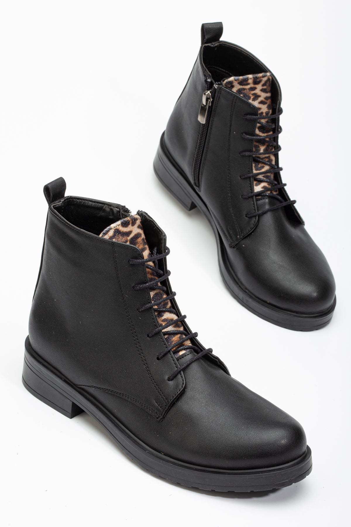 165-225 Siyaha Leopar Bağcıklı Fermuarlı Günlük Kadın Bot - Siyah
