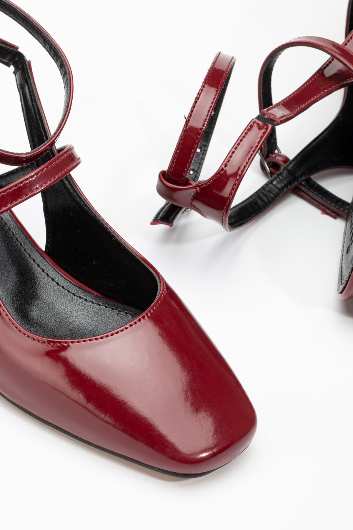 Ayakkabı Aşkı Bordo Rugan Günlük 4 cm Topuklu Bayan Ayakkabı - Ayakkabı Aşkı