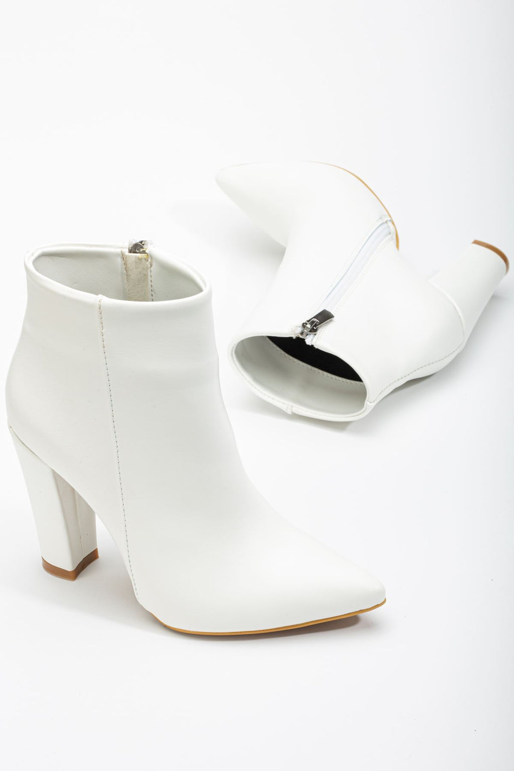 Ayakkabı Aşkı Beyaz Yüksek Kalın Topuklu Fermuarlı Kadın Bot - Ayakkabı Aşkı