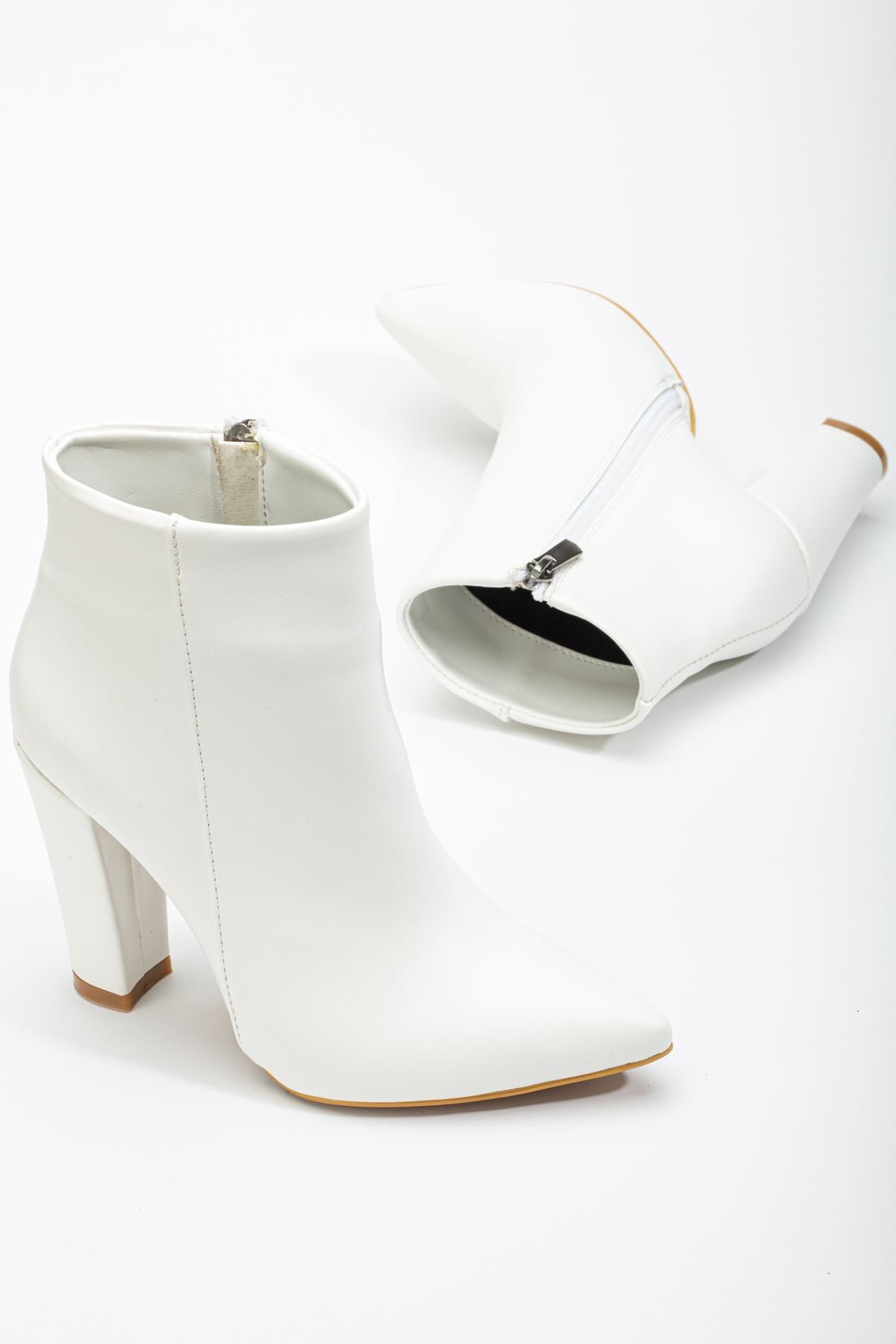 Ayakkabı Aşkı Beyaz Yüksek Kalın Topuklu Fermuarlı Kadın Bot