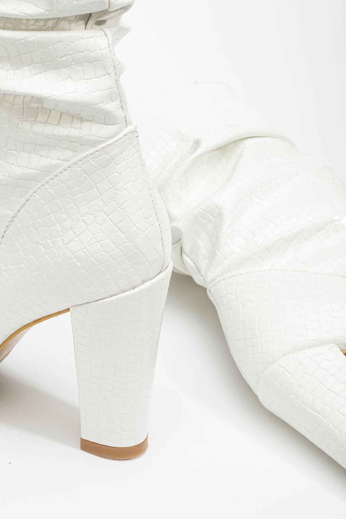 Ayakkabı Aşkı Vrt-4815 Beyaz Kroko Yüksek Kalın Topuklu Körüklü Fermuarlı Kadın Bot