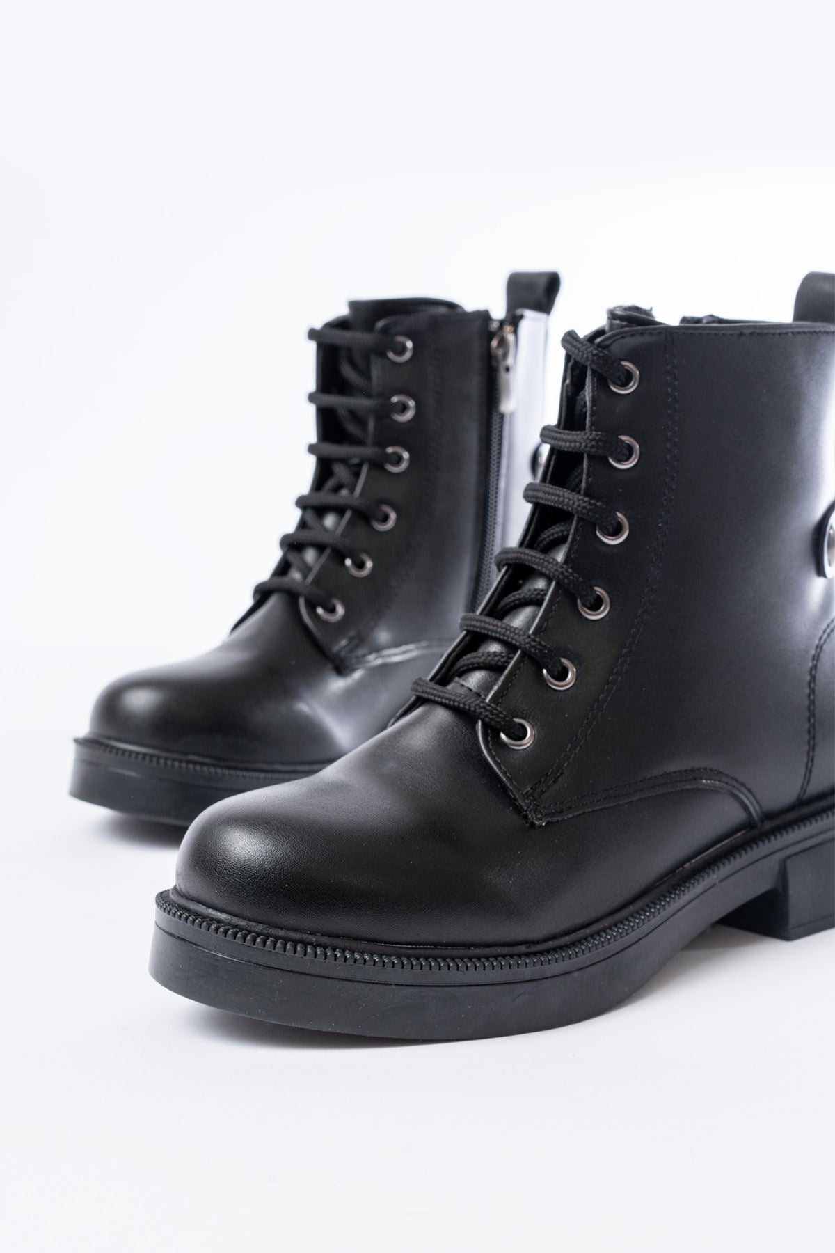 Ayakkabı Aşkı Siyah Bağcıklı Fermuarlı Günlük Kadın Bot