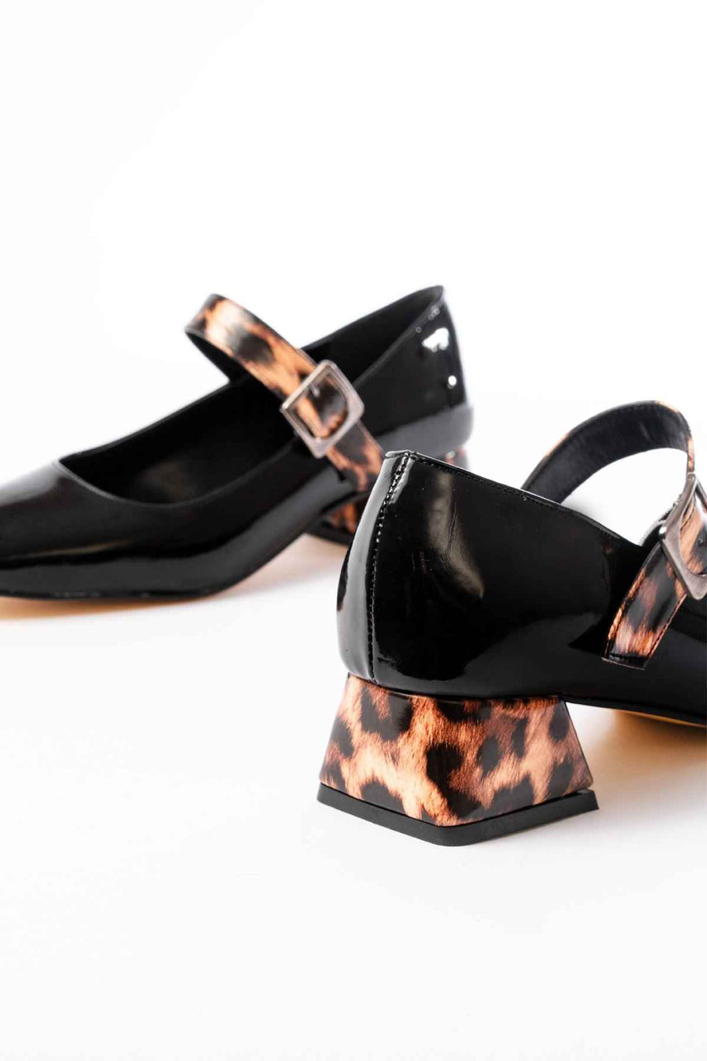 Ayakkabı Aşkı St-006 Siyah Leopar Rugan Günlük 4 Cm Topuklu Bayan Ayakkabı