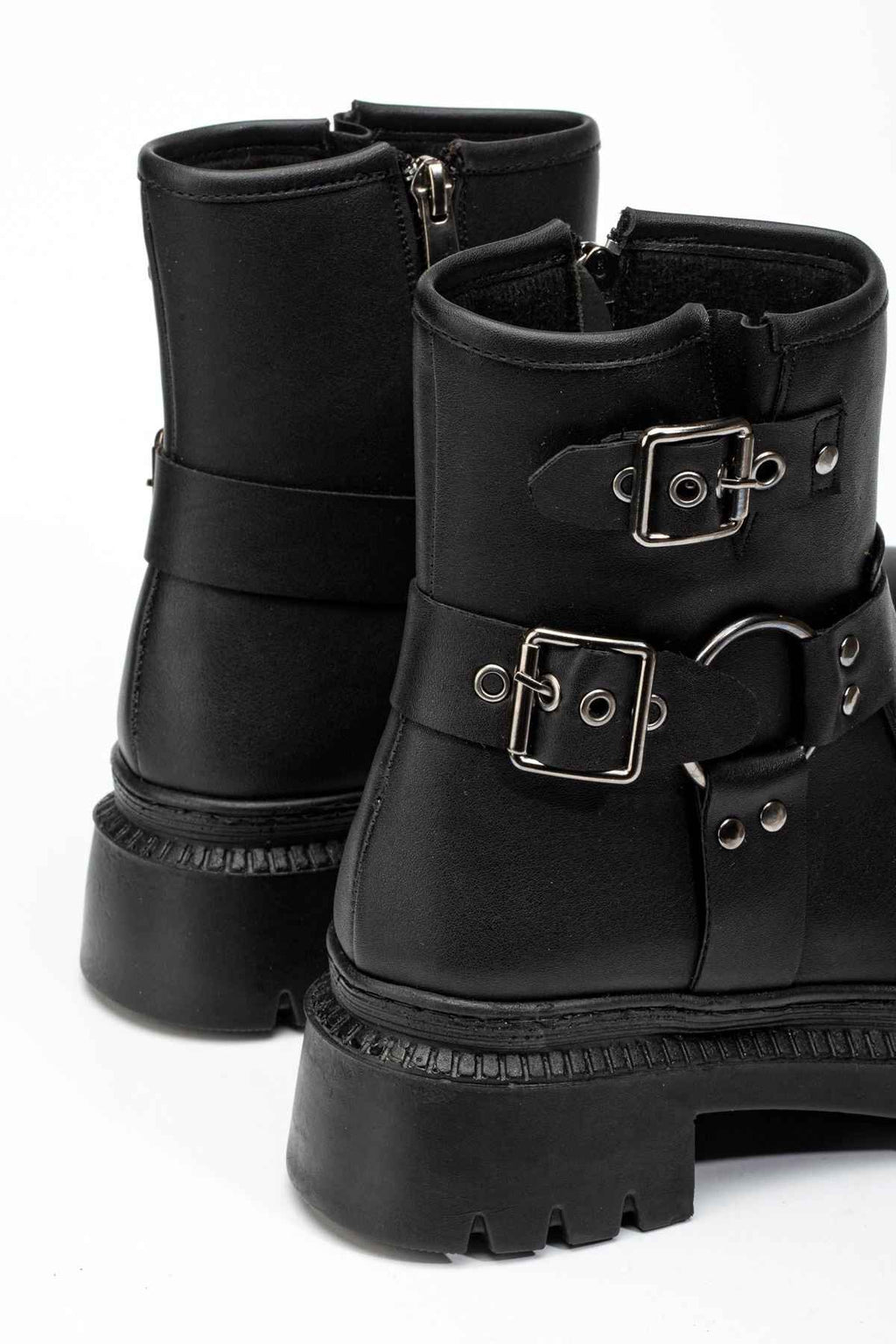 Ayakkabı Aşkı 236-2013 Siyah Toka Aksesuarlı Fermuarlı Günlük Kadın Bot