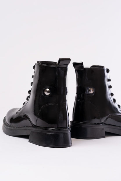 Ayakkabı Aşkı Siyah Rugan Bağcıklı Fermuarlı Günlük Kadın Bot