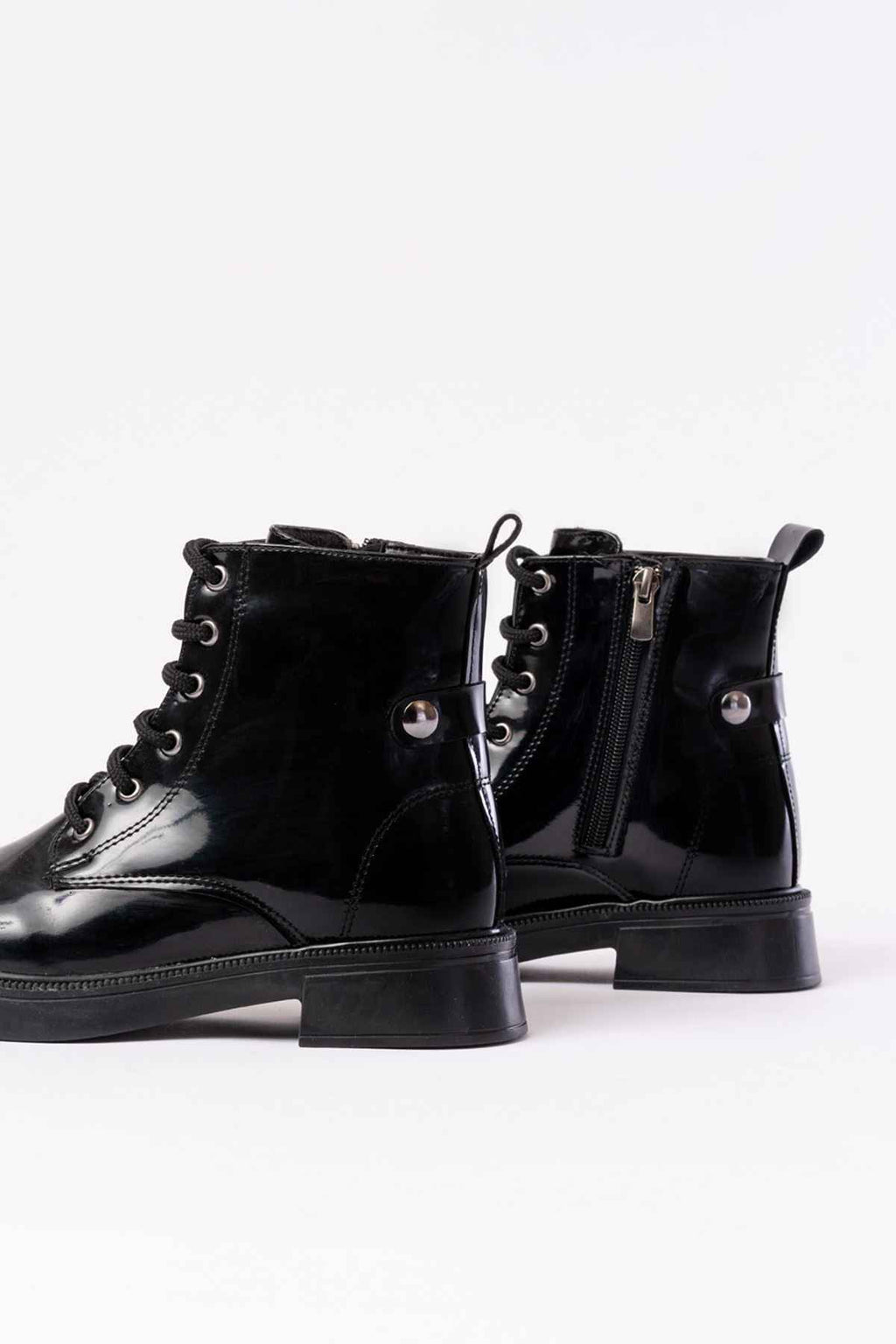 Ayakkabı Aşkı 02-2003 Siyah Rugan Bağcıklı Fermuarlı Günlük Kadın Bot