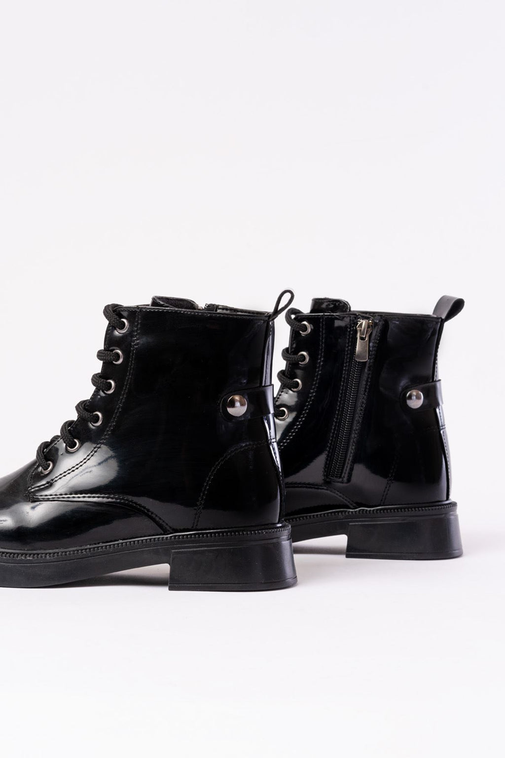Ayakkabı Aşkı Siyah Rugan Bağcıklı Fermuarlı Günlük Kadın Bot