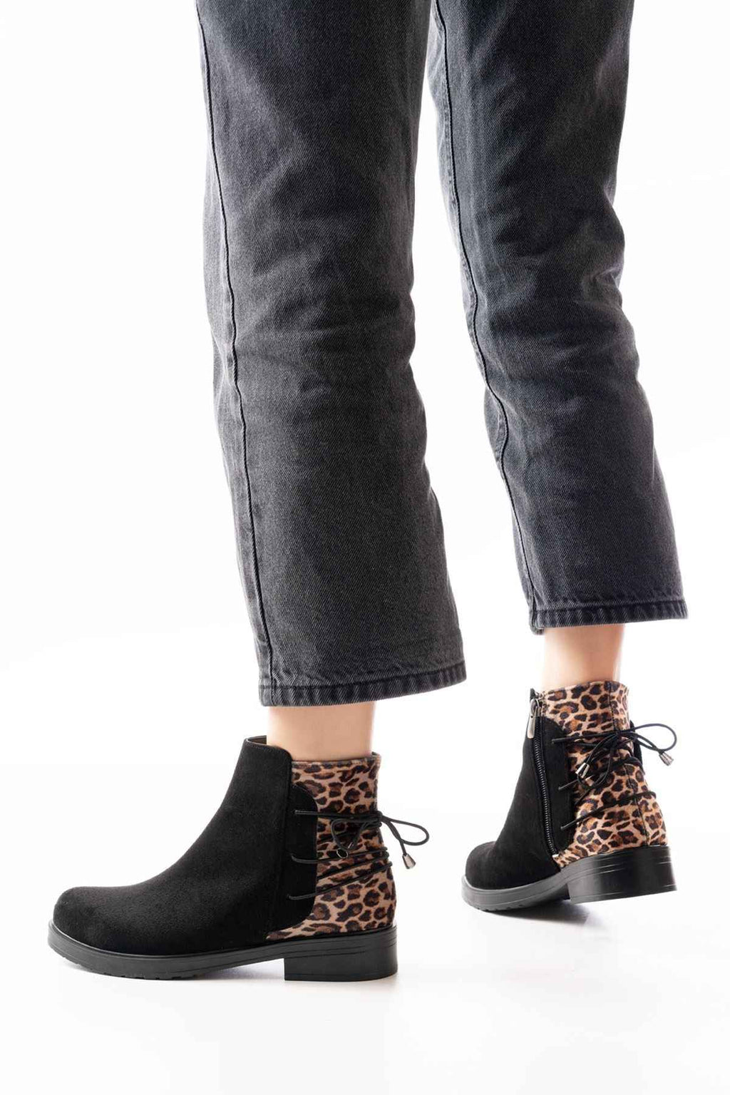 Ayakkabı Aşkı 165-209 Siyah Leopar Arka Bağcık Aksesuarlı Fermuarlı Günlük Kadın Bot