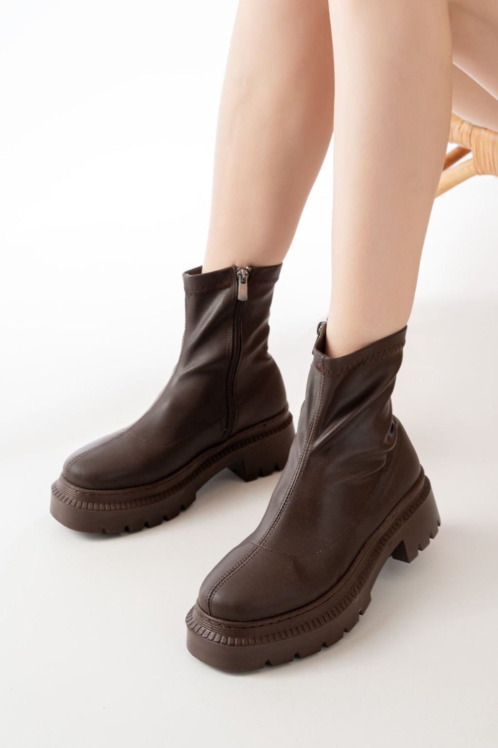 Ayakkabı Aşkı Kahve Streç Fermuarlı Günlük Kadın Bot - Ayakkabı Aşkı